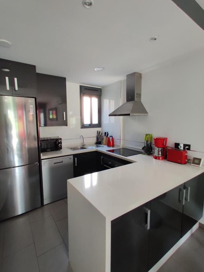 Oasis Beach Apartments Аликанте Екстериор снимка