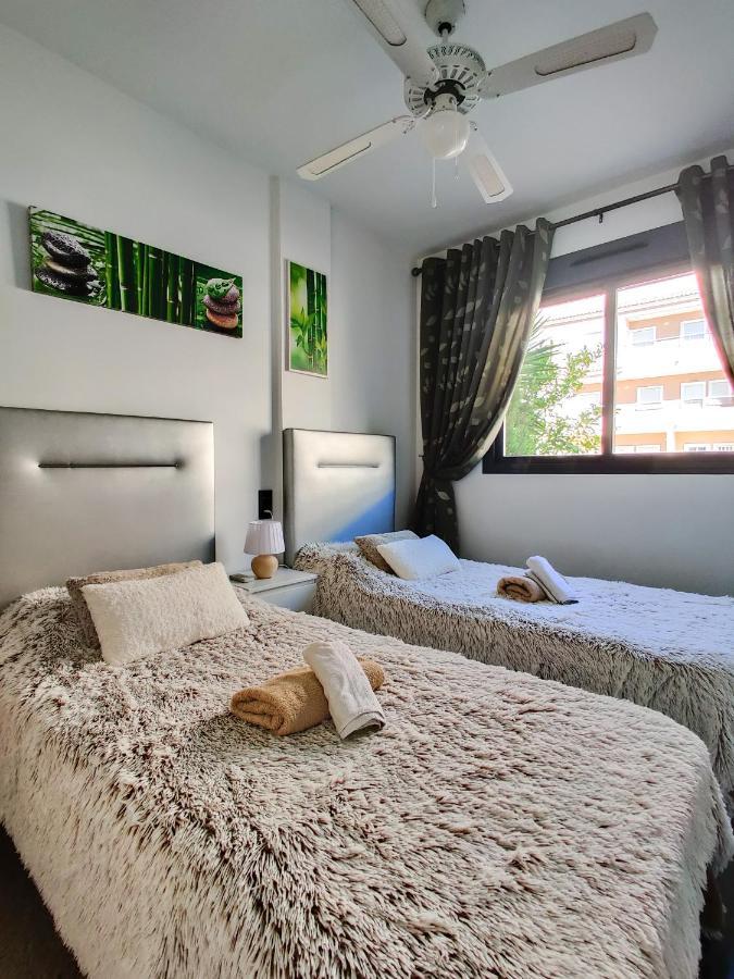 Oasis Beach Apartments Аликанте Екстериор снимка