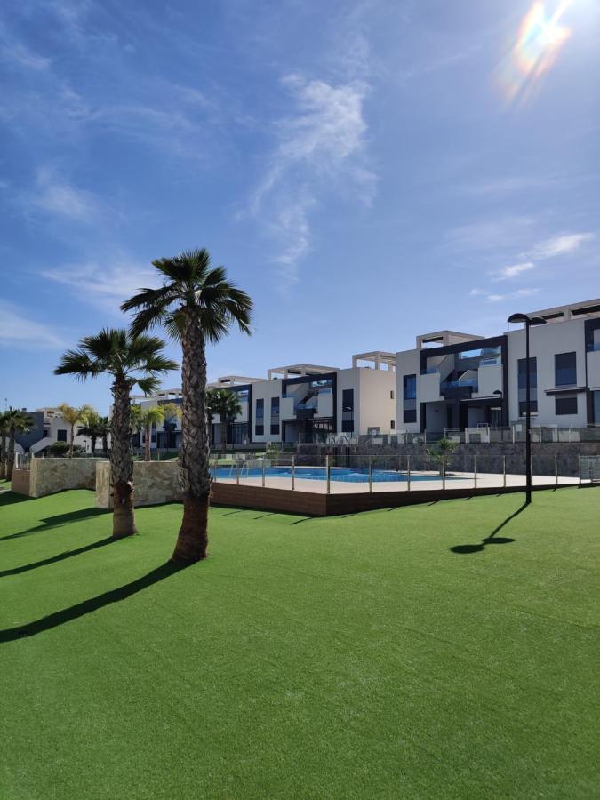 Oasis Beach Apartments Аликанте Екстериор снимка