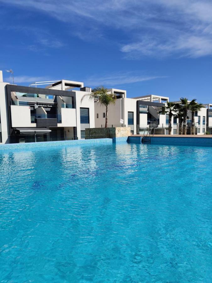 Oasis Beach Apartments Аликанте Екстериор снимка