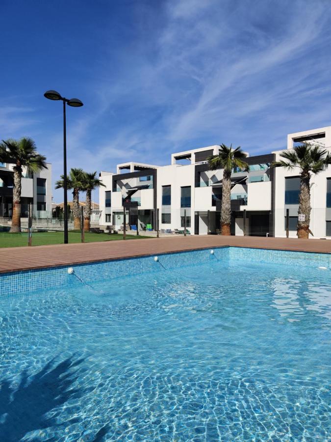 Oasis Beach Apartments Аликанте Екстериор снимка