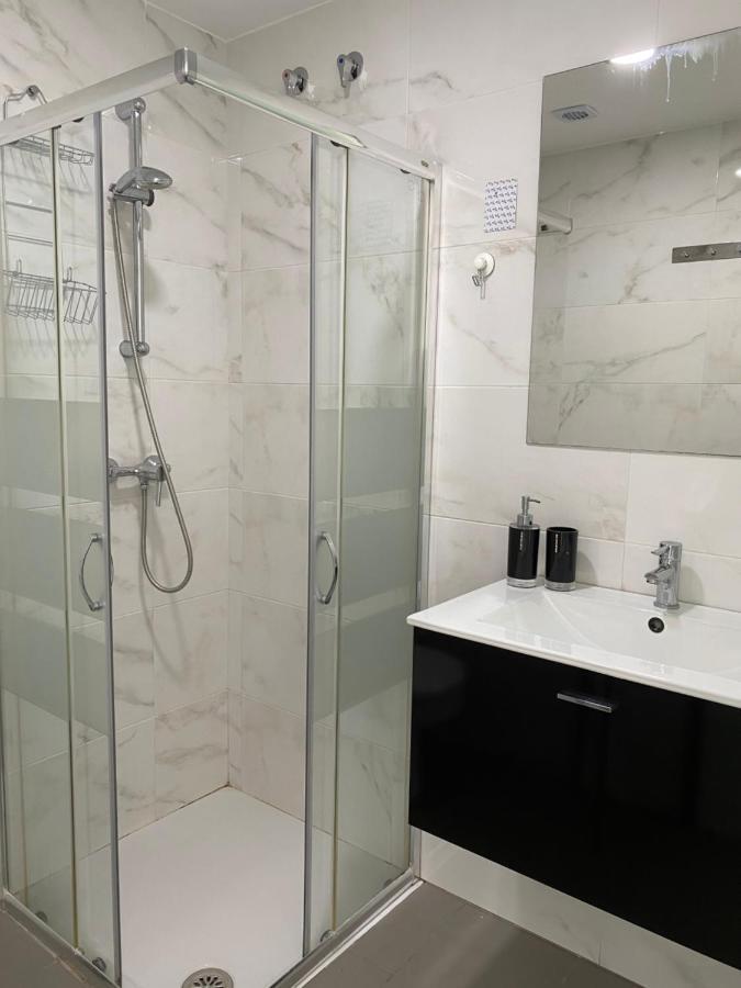 Oasis Beach Apartments Аликанте Екстериор снимка